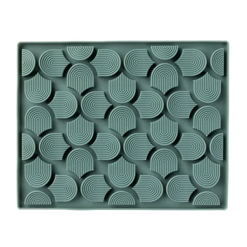 FuzzYard LIFE Hide & Treat Mat nyalogatós tál és szimatszőnyeg - Myrtle Green